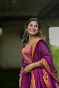 Thaarakai - Swasthika