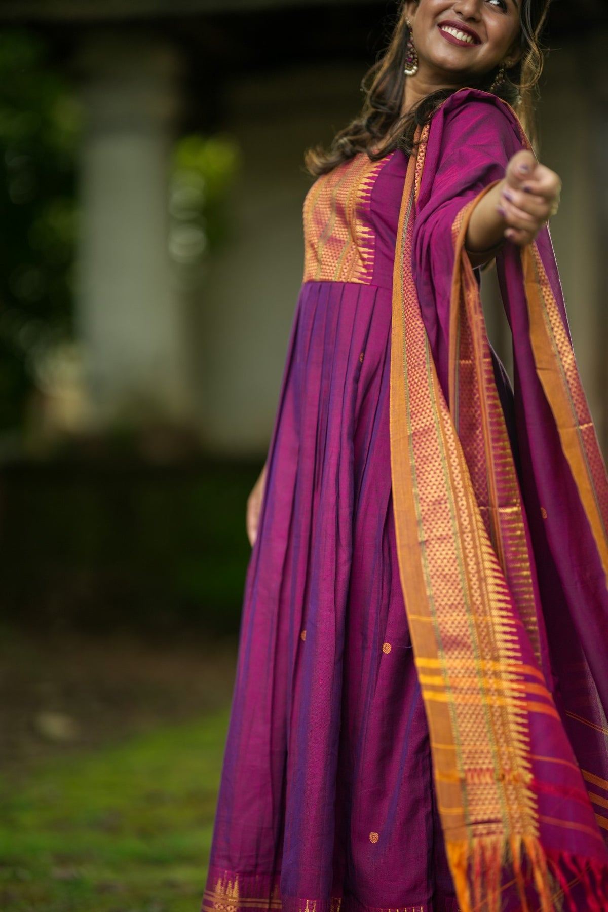 Thaarakai - Swasthika