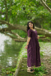 Thaarakai - Navathika