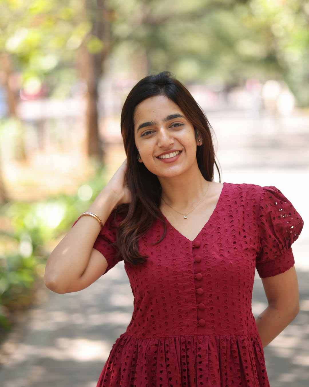 Merina Hakoba - PREBOOKING