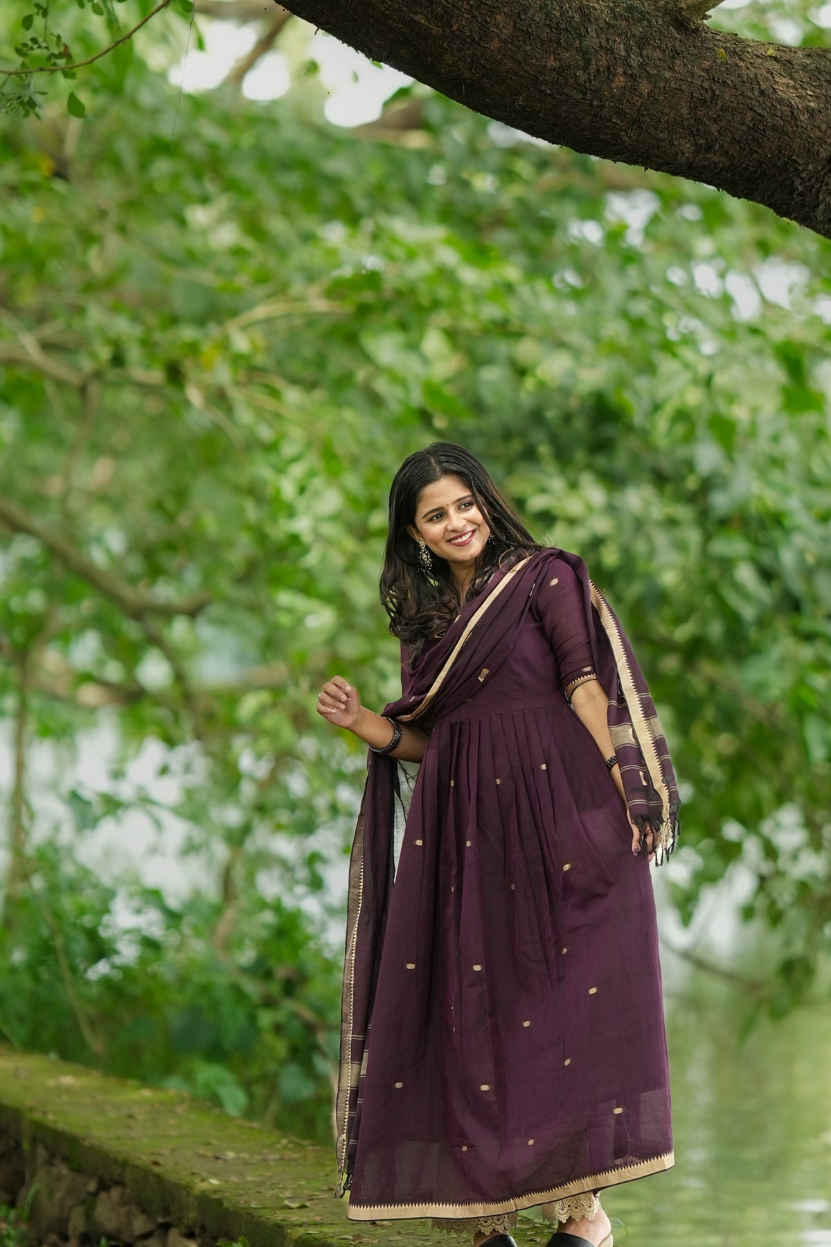 Thaarakai - Navathika