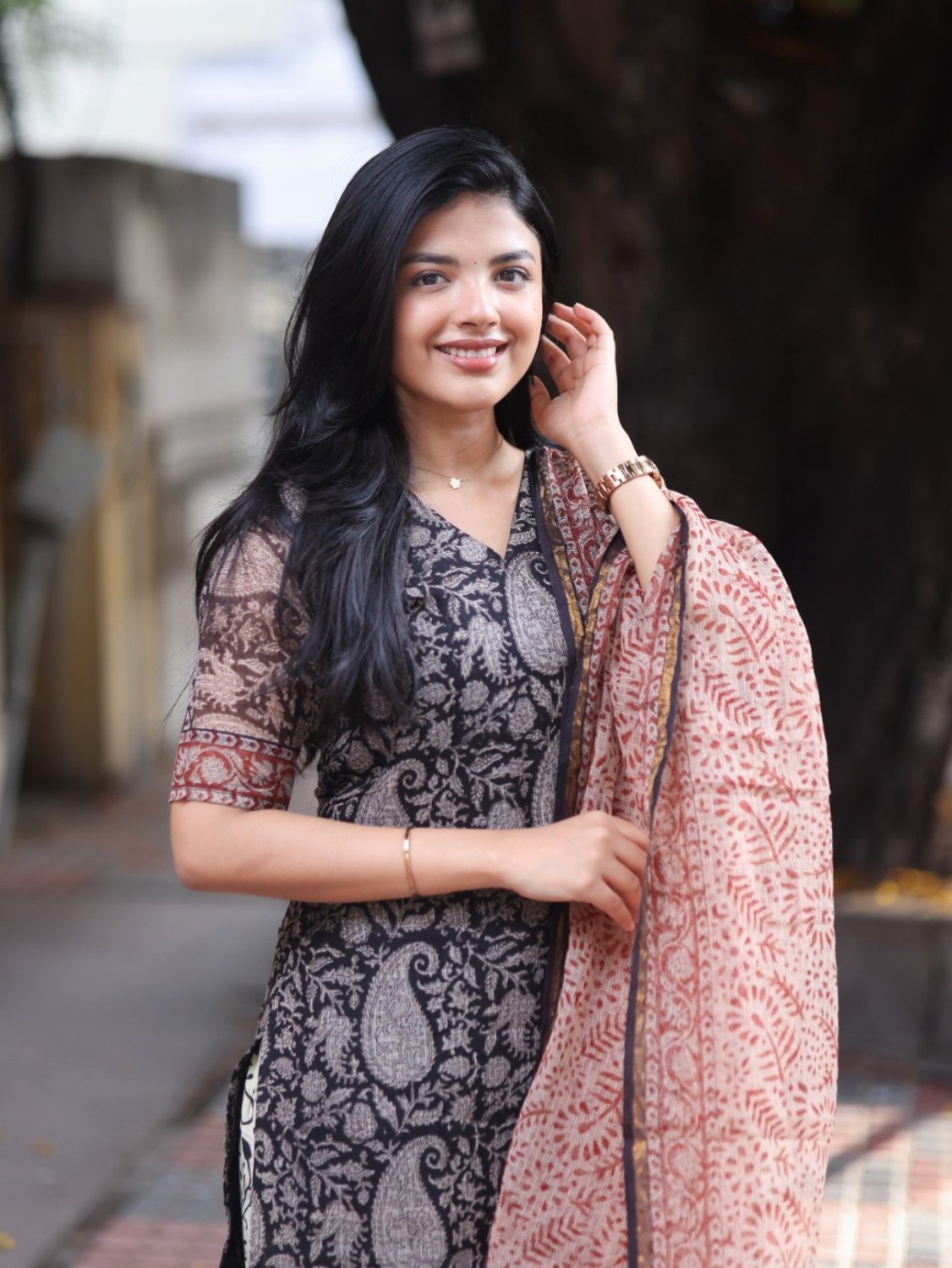 Paisley Night — Salwar Set - Astonish Admire